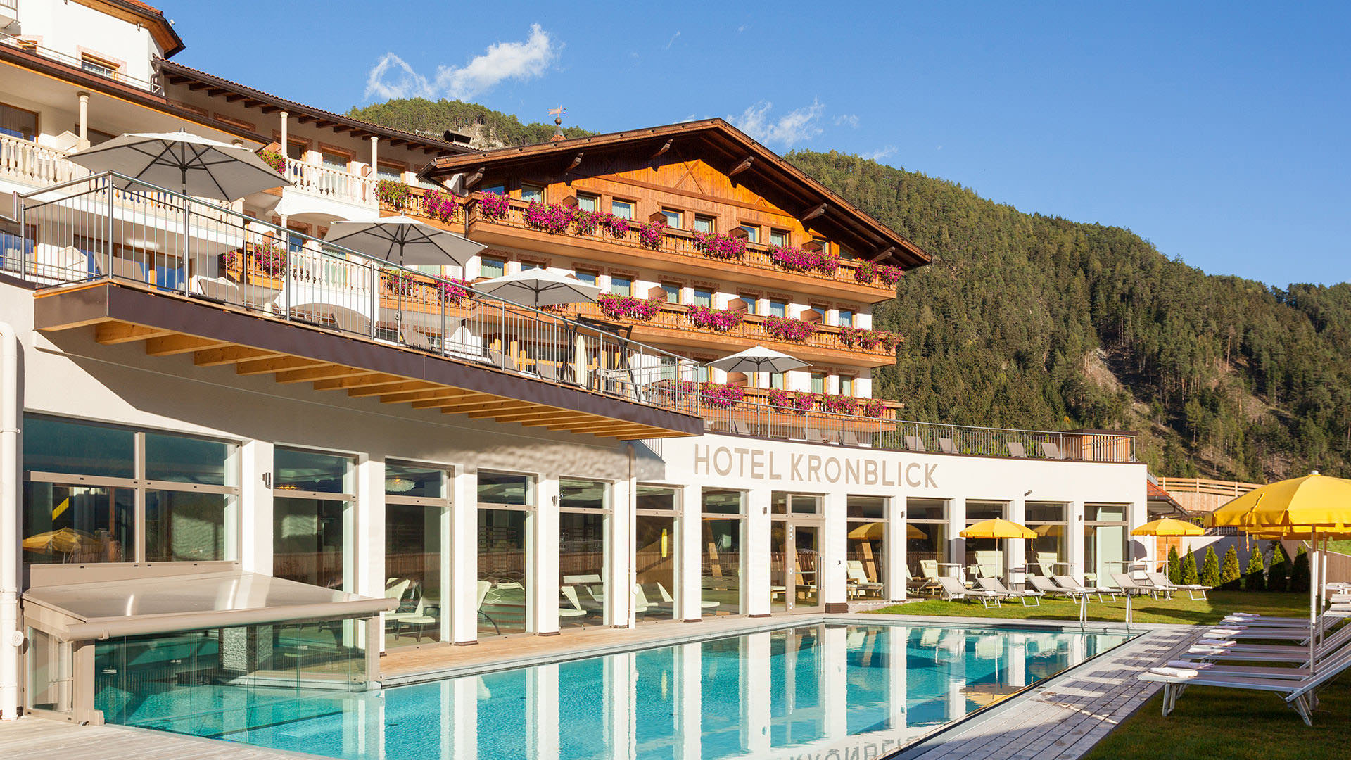 Modern alpine style featuring sophisticated Plank 1-Strips from HARO