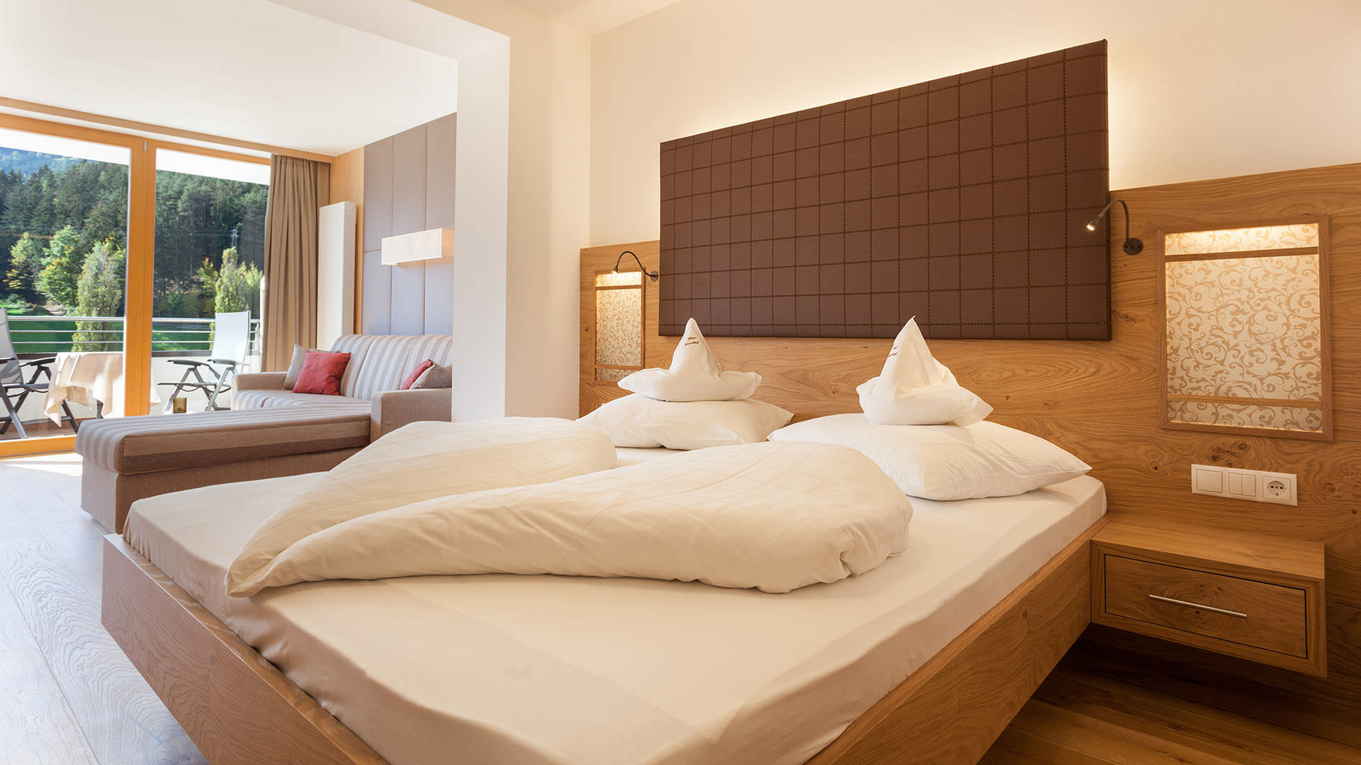 Modern alpine style featuring sophisticated Plank 1-Strips from HARO