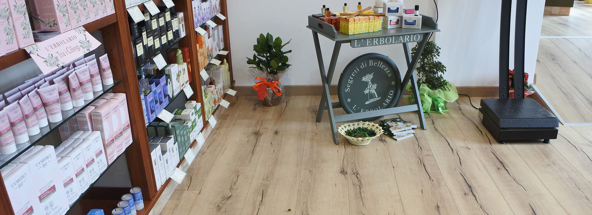 Natural pharmacy in Campania fitted with HARO Laminate