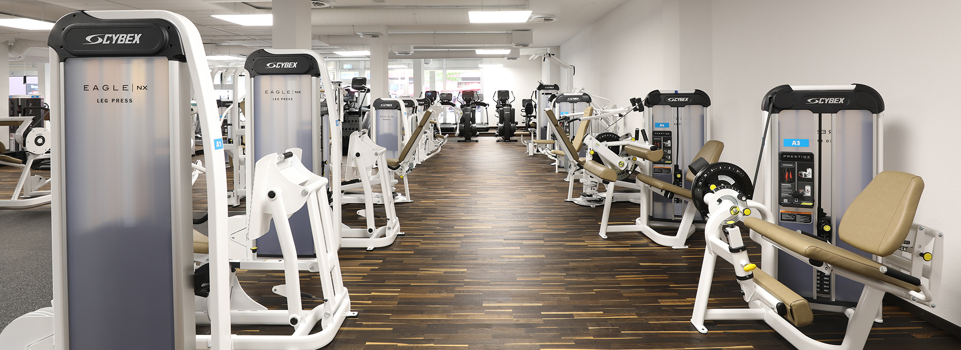 Located in Basel’s Clarastrasse, the Migros fitness centre offers a wide variety of exercise classes and the compilation of a personalised training plan.