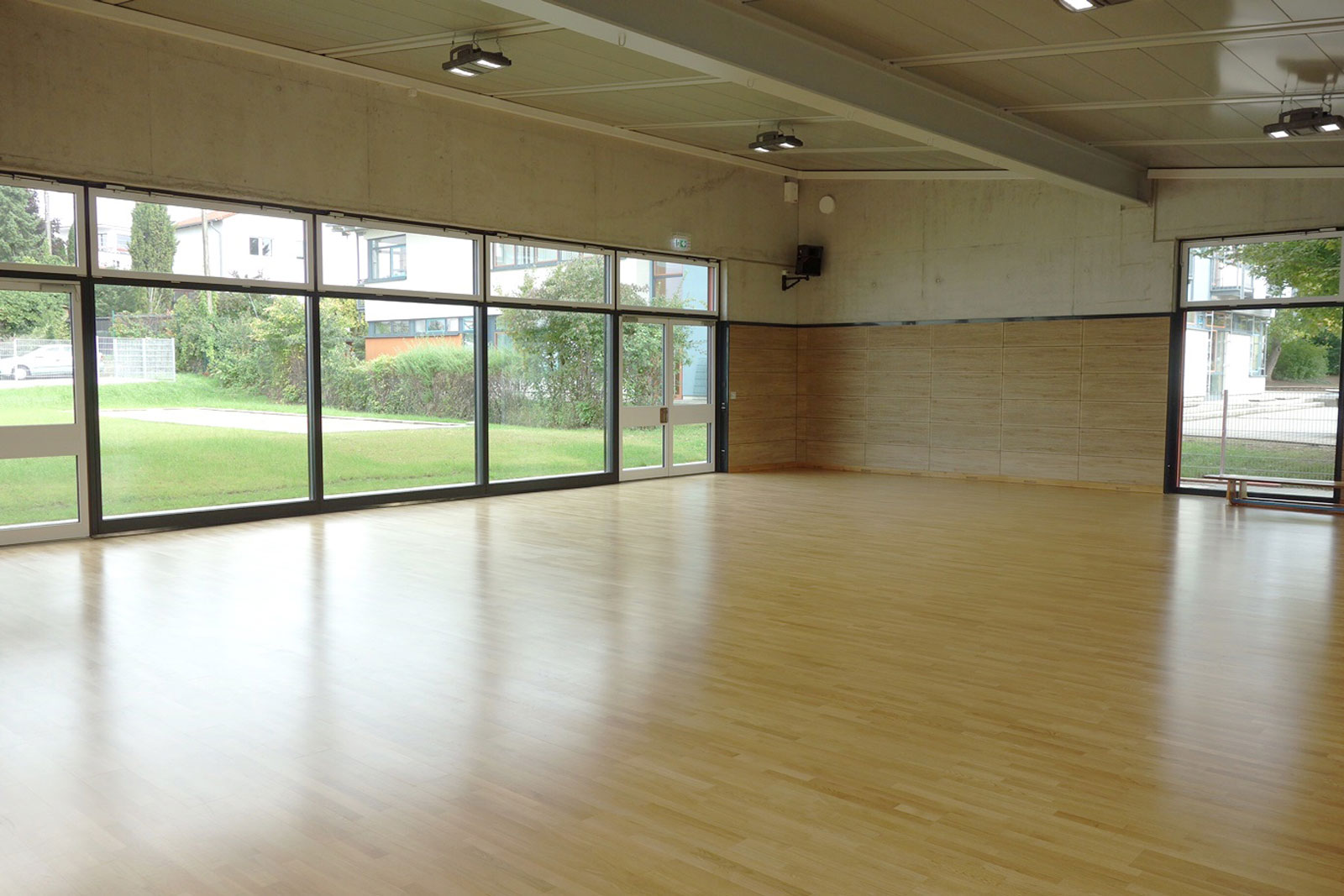 HARO Sports installs flooring in a sports hall in the German state of Hesse