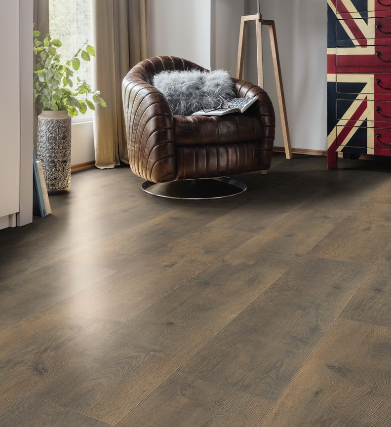 538755 HARO Laminatboden Campus 4V Eiche-Bergamo-antik-geraeuchert authentic-soft Int