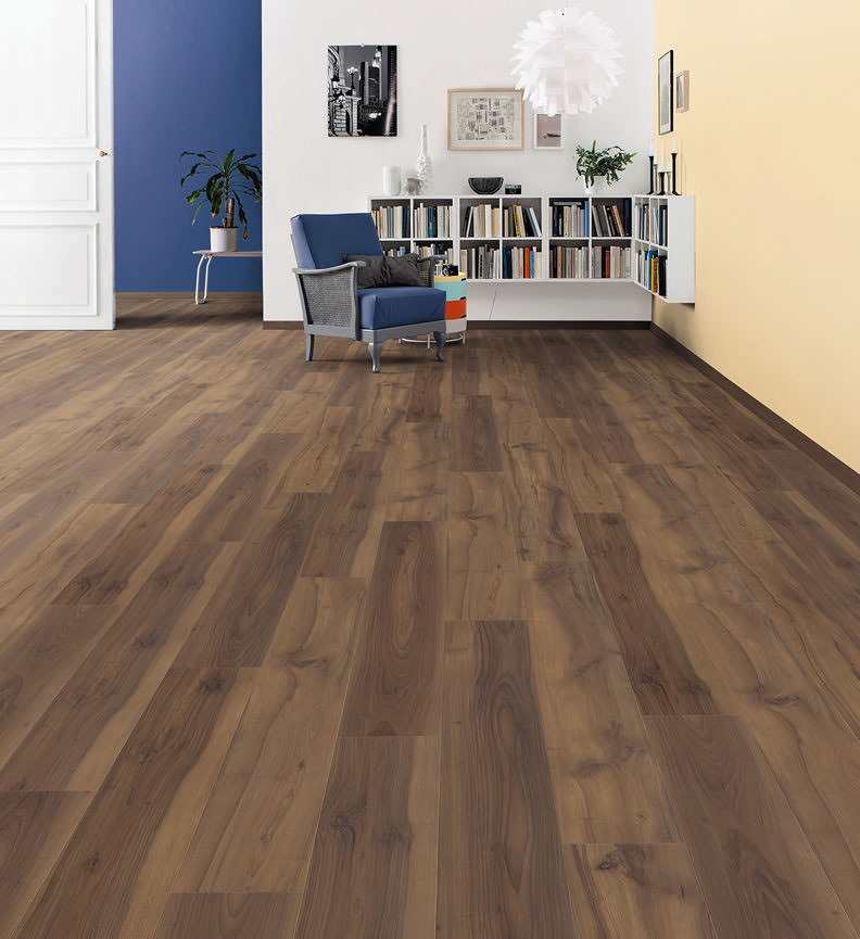 Laminat T90 LA 4V Nussbaum Romano 535241 QV