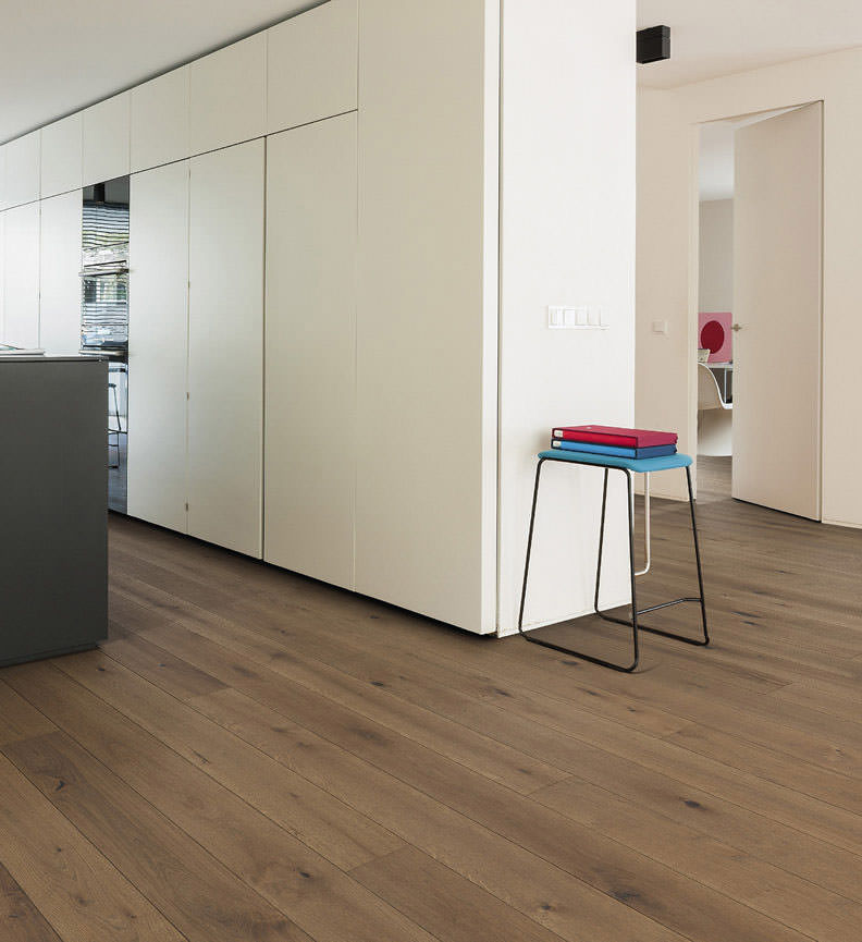 Parkett LA 4V Eiche Puro smoke Sauvage struk  Int01