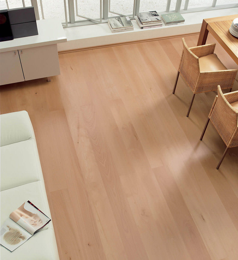 Parkett LA Buche gedaempft Markant  Int1