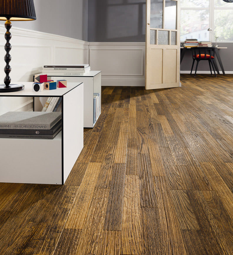 Parkett SB 4V Eiche Barrique relief struk  Int01